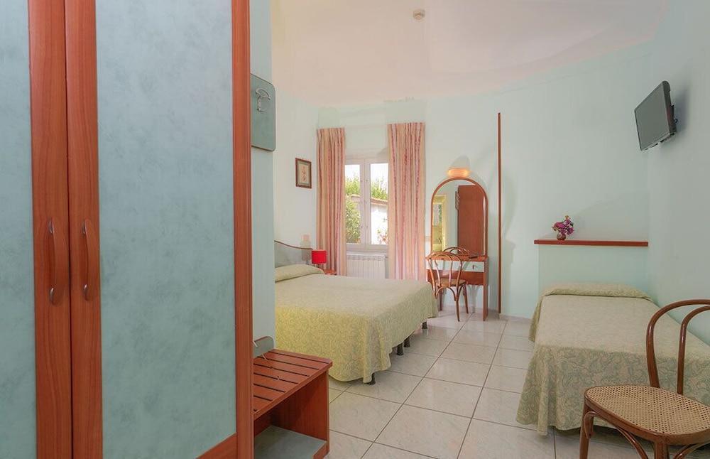 Hotel Pensione Monti Casamicciola Terme Eksteriør bilde